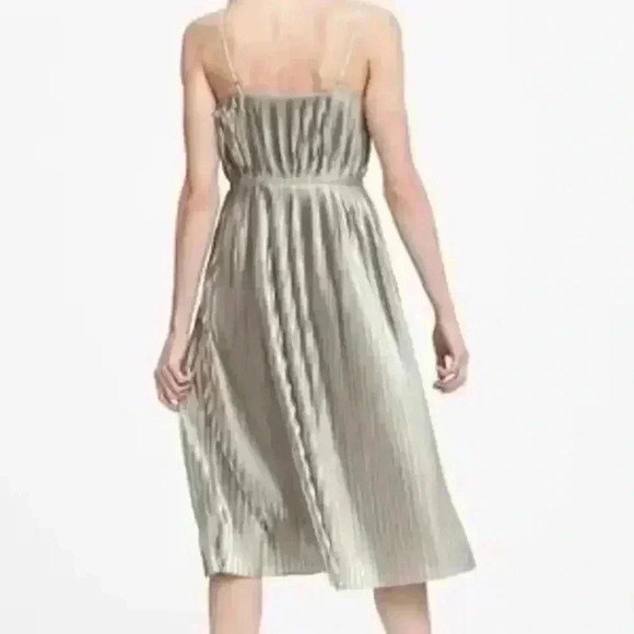 Banana Republic Metallic Pleated High Neck Strap Fit and Flare Dress Size 8 - Picture 3 of 16